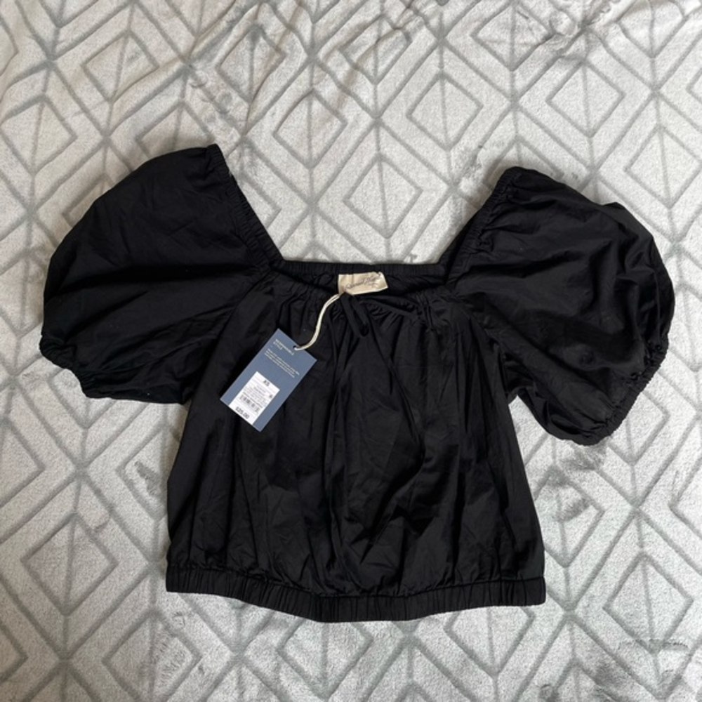 NWT Universal Thread Black Puffy‎ Sleeve Crop Top in Black - XS